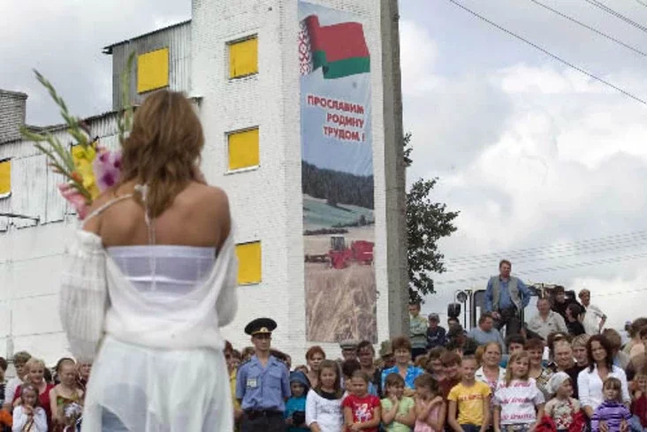 Irina Dorofeeva in Nasovichy village by Andrei Liankevich