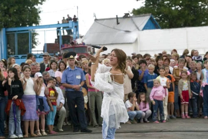 Irina Dorofeeva in Nasovichy village by Andrei Liankevich