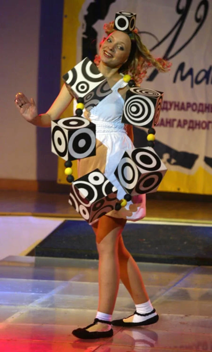 International Festival of Vanguard Art, Mammoth. Photo by Julia Darashkevich
