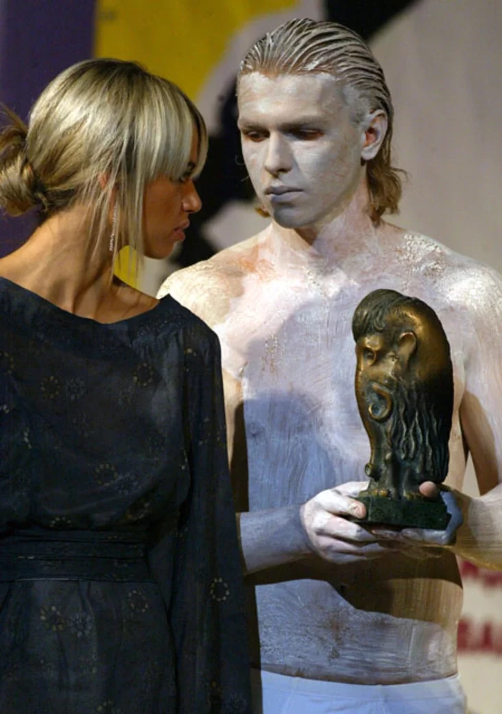 International Festival of Vanguard Art, Mammoth. Photo by Julia Darashkevich