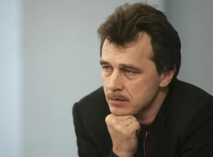 Anatol Labiedźka ŭ 1990 hodzie byŭ abrany deputatam Viarchoŭnaha Savieta 12 sklikańnia.