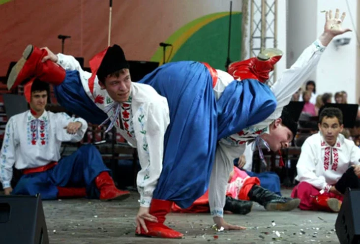 Photo by Julia Darashkevich