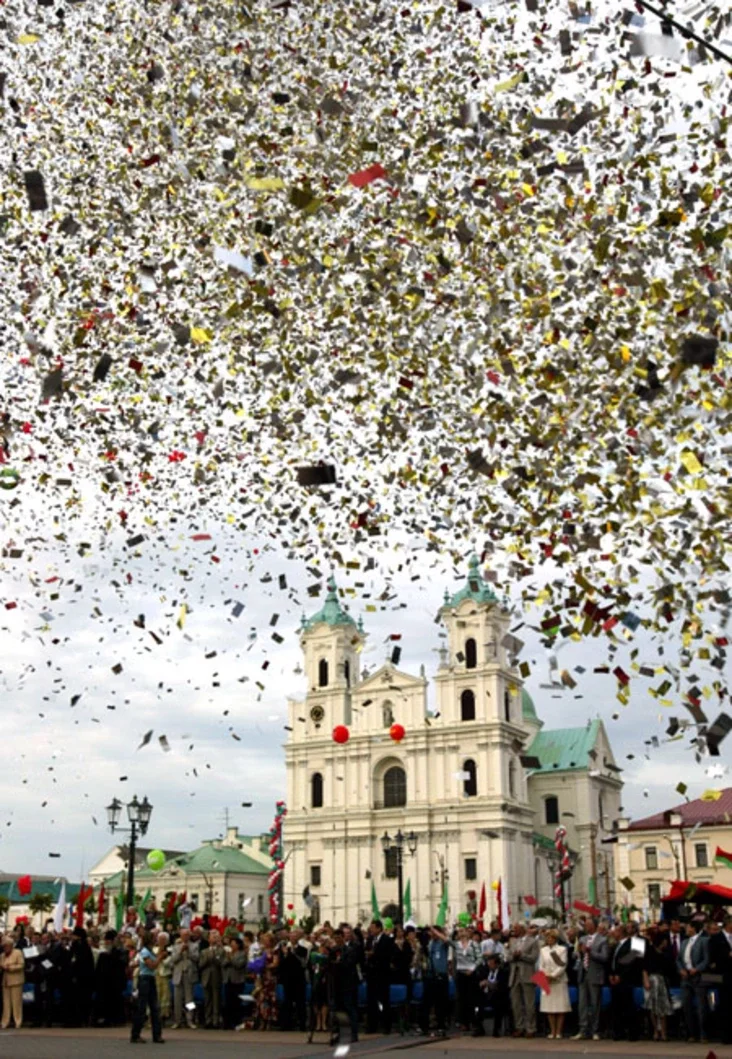 Photo by Julia Darashkevich