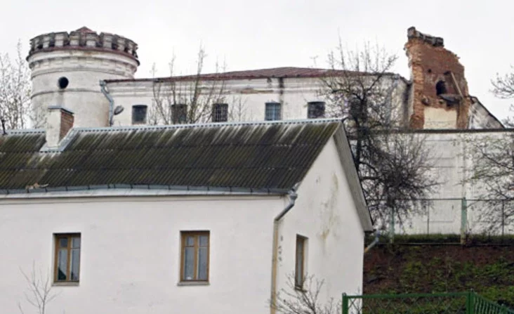 Photo by Julia Darashkevich