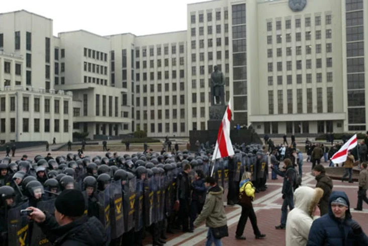 Photo by Julia Darashkevich