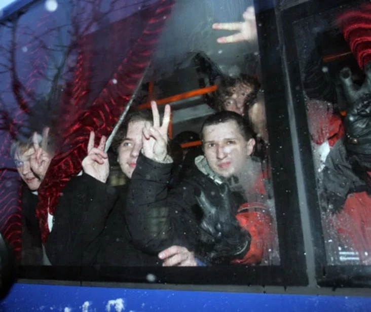 Police scuffle with a protester during an opposition rally in central Minsk. Photo by Julia Darashkevich