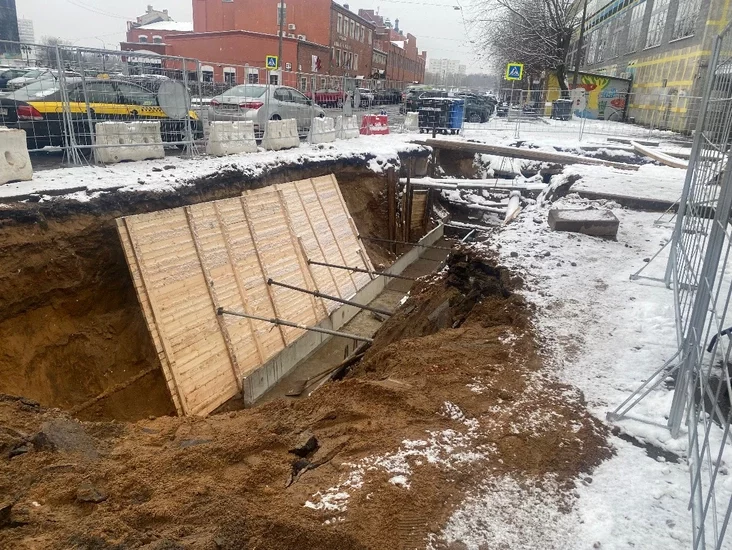 « Где-то точно есть проходик к нашим дверям». Как стройка повлияла на жизнь самой тусовочной улицы Минска
