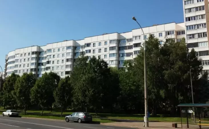 Многоэтажный дом по улице Слободской, квартирой в которой совместно владели Григорий с родителями. Фото: wikimapia.org