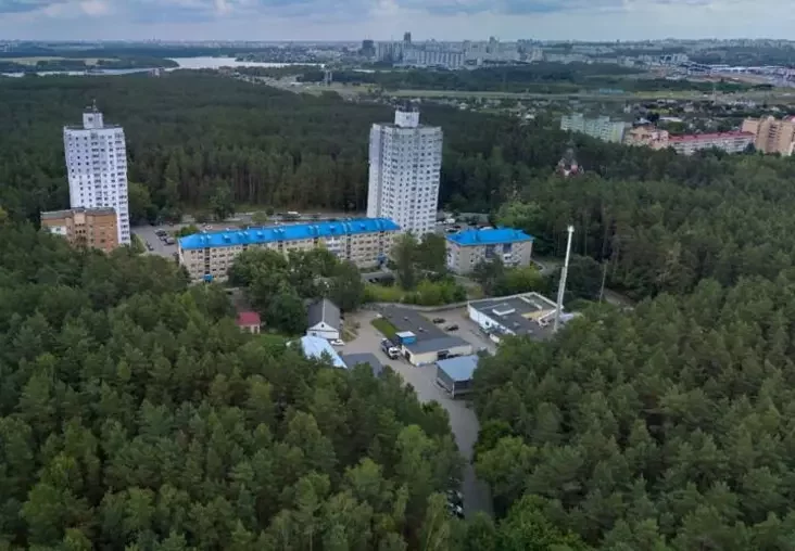 Район в агрогородке Ждановичи, где, вероятно, жил Григорий Азаронок в 2022 году. Изображение: yandex.by