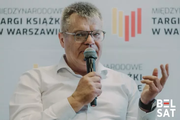 Sustreča ź Viktaram Babaryka u ramkach Varšaŭskaha knižnaha kirmašu na stadyjonie PGE Narodowy. Varšava, Polšča. 31 traŭnia 2026 hoda. Fota: Raul Dziuk / Biełsat