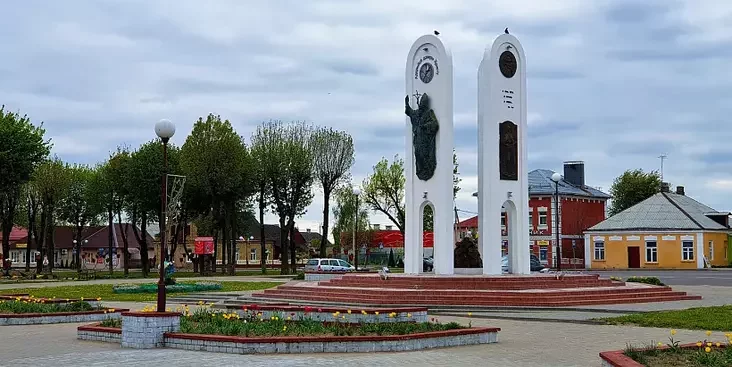 22-pomnik_iuje.jpg